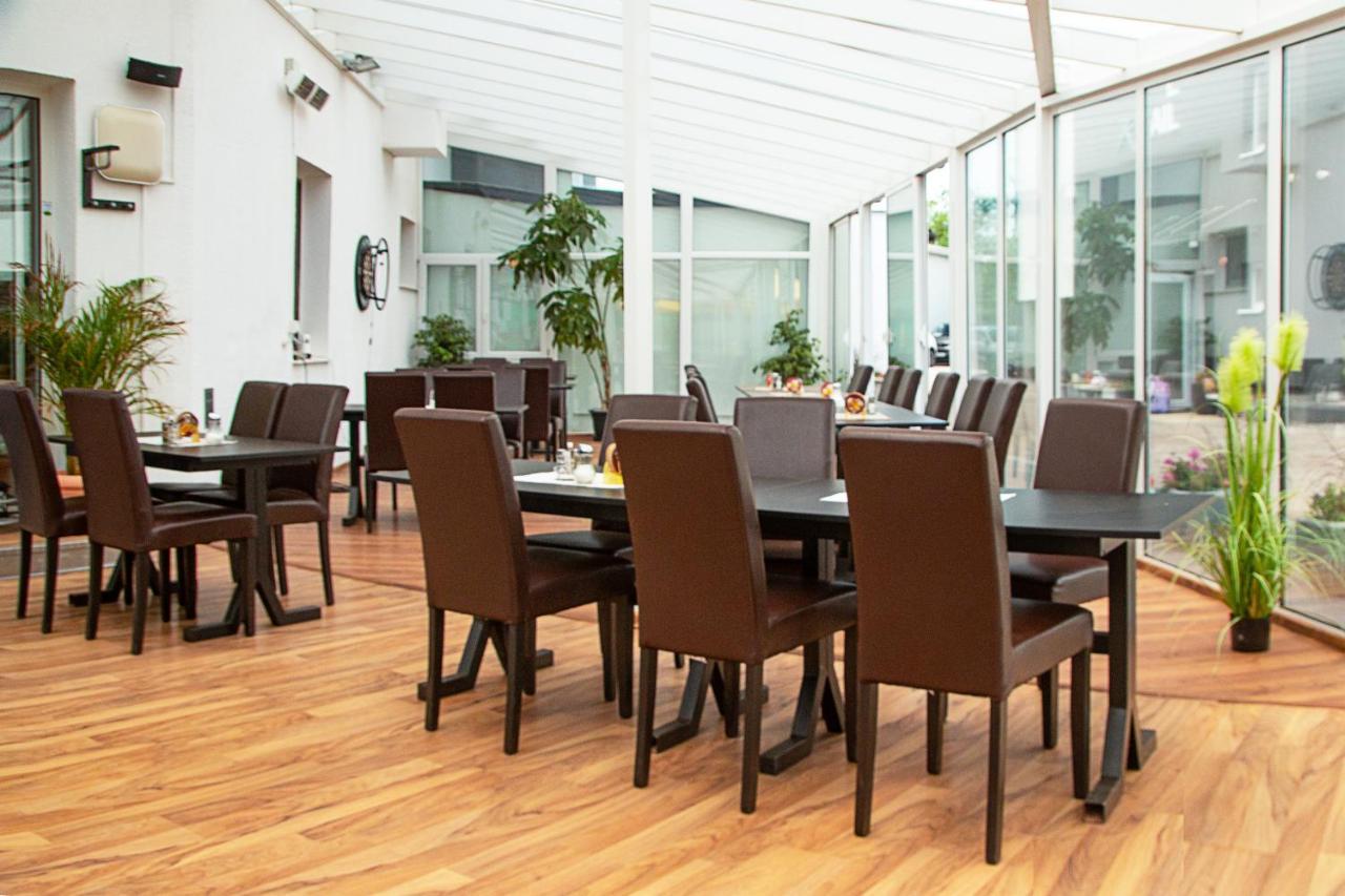 Hotel Khail Maria Lanzendorf Ngoại thất bức ảnh